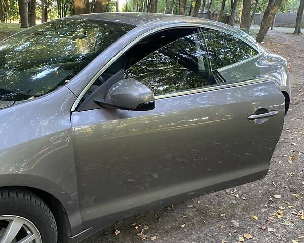 Серый Рено Лагуна, объемом двигателя 2 л и пробегом 180 тыс. км за 7800 $, фото 7 на Automoto.ua