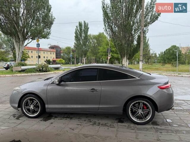 Серый Рено Лагуна, объемом двигателя 2 л и пробегом 281 тыс. км за 6590 $, фото 1 на Automoto.ua