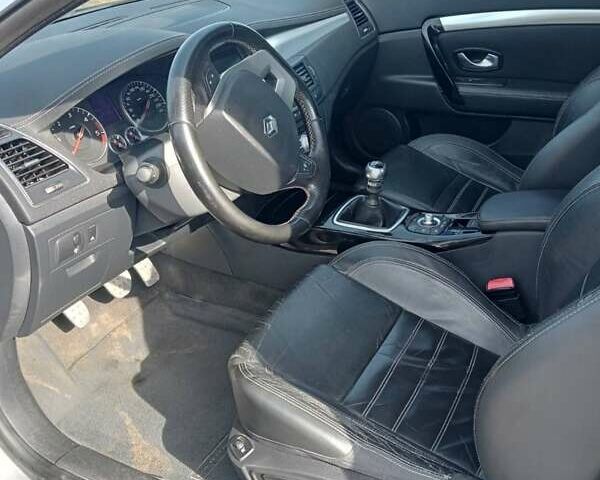 Серый Рено Лагуна, объемом двигателя 2 л и пробегом 263 тыс. км за 6950 $, фото 2 на Automoto.ua