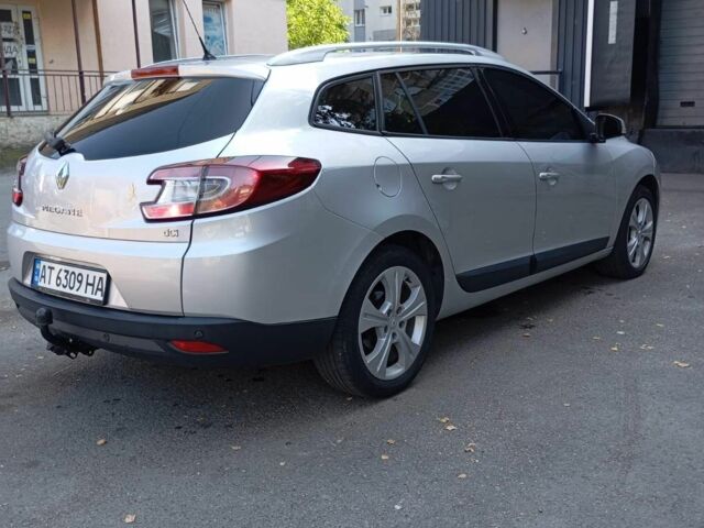 Рено Лагуна 2010 у Коломые на Automoto.ua Сірий Рено Лагуна, об'ємом двигуна 1.9 л та пробігом 237 тис. км за 5800 $, фото 3 на Automoto.ua