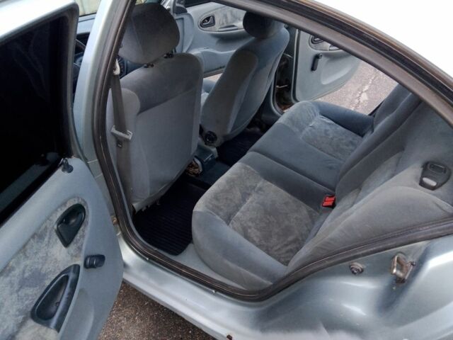 Серый Рено Лагуна, объемом двигателя 1.6 л и пробегом 333 тыс. км за 1000 $, фото 5 на Automoto.ua