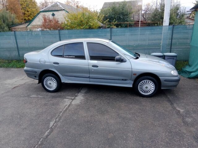 Серый Рено Лагуна, объемом двигателя 1.6 л и пробегом 333 тыс. км за 1000 $, фото 3 на Automoto.ua