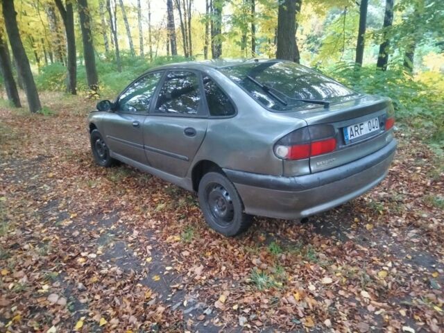 Серый Рено Лагуна, объемом двигателя 0 л и пробегом 135 тыс. км за 750 $, фото 5 на Automoto.ua