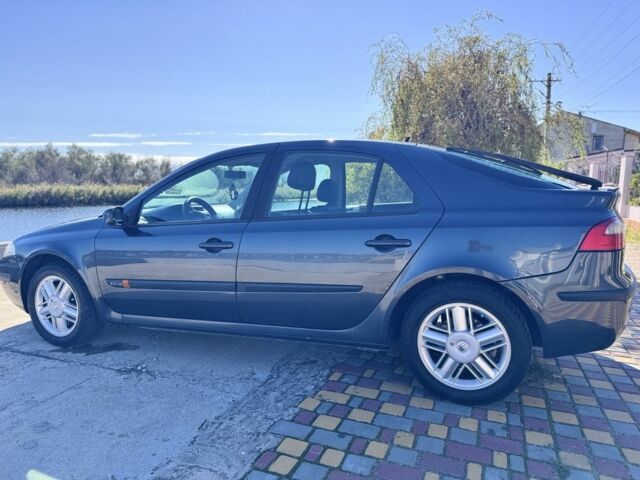 Сірий Рено Лагуна, об'ємом двигуна 2 л та пробігом 240 тис. км за 2000 $, фото 7 на Automoto.ua