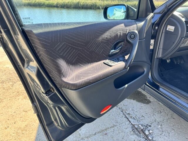 Серый Рено Лагуна, объемом двигателя 2 л и пробегом 250 тыс. км за 2300 $, фото 10 на Automoto.ua