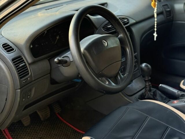 Сірий Рено Лагуна, об'ємом двигуна 1.9 л та пробігом 149 тис. км за 1900 $, фото 6 на Automoto.ua