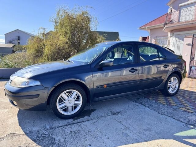 Сірий Рено Лагуна, об'ємом двигуна 2 л та пробігом 240 тис. км за 2000 $, фото 2 на Automoto.ua