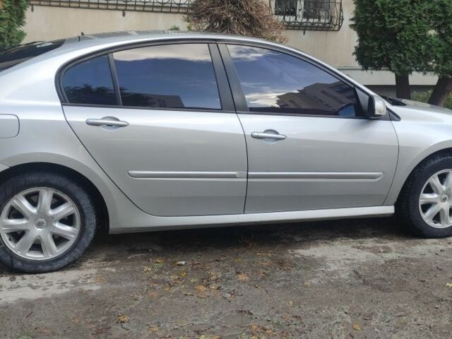 Сірий Рено Лагуна, об'ємом двигуна 1.5 л та пробігом 300 тис. км за 5400 $, фото 3 на Automoto.ua