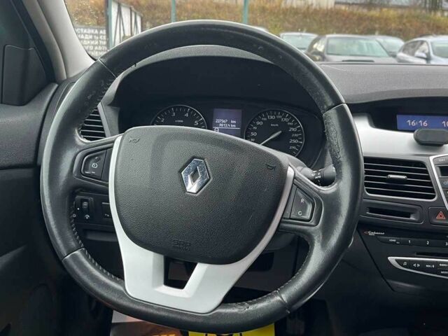 Серый Рено Лагуна, объемом двигателя 2 л и пробегом 227 тыс. км за 5550 $, фото 9 на Automoto.ua