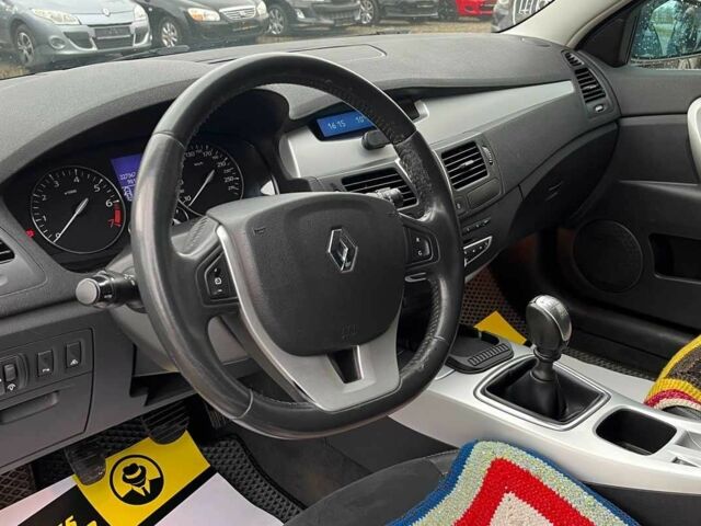 Серый Рено Лагуна, объемом двигателя 2 л и пробегом 227 тыс. км за 5550 $, фото 10 на Automoto.ua