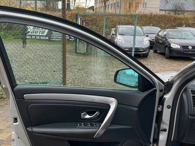 Серый Рено Лагуна, объемом двигателя 2 л и пробегом 227 тыс. км за 5550 $, фото 16 на Automoto.ua