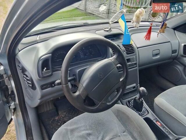 Сірий Рено Лагуна, об'ємом двигуна 1.6 л та пробігом 214 тис. км за 3700 $, фото 14 на Automoto.ua