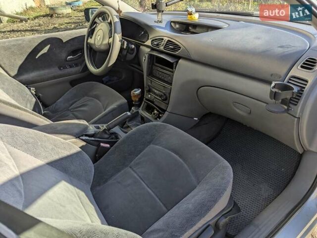 Серый Рено Лагуна, объемом двигателя 1.9 л и пробегом 571 тыс. км за 2000 $, фото 12 на Automoto.ua