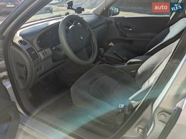 Серый Рено Лагуна, объемом двигателя 1.9 л и пробегом 571 тыс. км за 2000 $, фото 13 на Automoto.ua