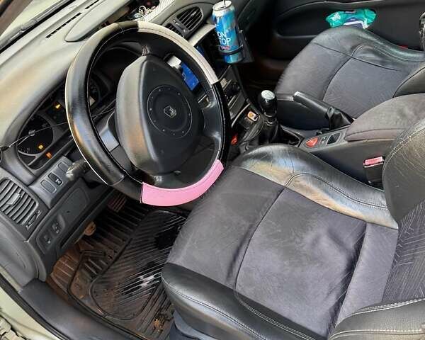 Рено Лагуна 2001 в Тернополе на Automoto.ua Серый Рено Лагуна, объемом двигателя 1.9 л и пробегом 293 тыс. км за 3333 $, фото 11 на Automoto.ua