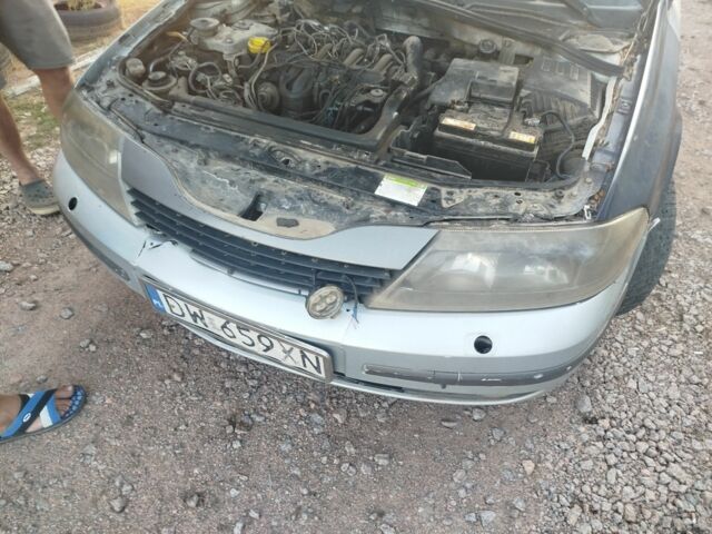 Сірий Рено Лагуна, об'ємом двигуна 0 л та пробігом 400 тис. км за 834 $, фото 17 на Automoto.ua