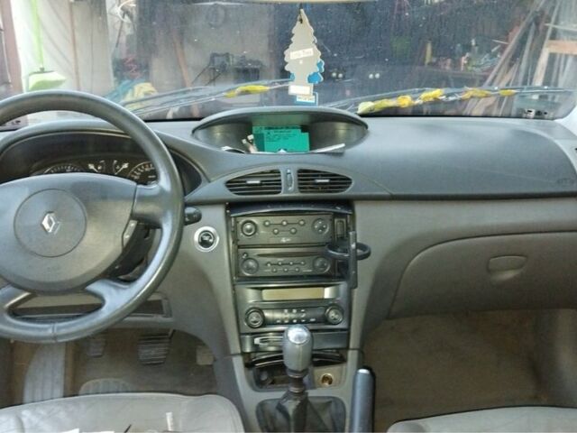 Серый Рено Лагуна, объемом двигателя 1.9 л и пробегом 340 тыс. км за 1750 $, фото 4 на Automoto.ua