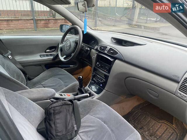 Серый Рено Лагуна, объемом двигателя 1.6 л и пробегом 464 тыс. км за 3300 $, фото 7 на Automoto.ua