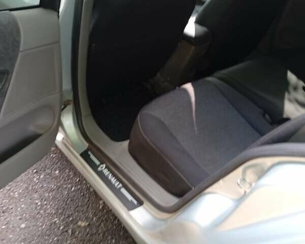 Серый Рено Лагуна, объемом двигателя 1.87 л и пробегом 316 тыс. км за 3700 $, фото 6 на Automoto.ua