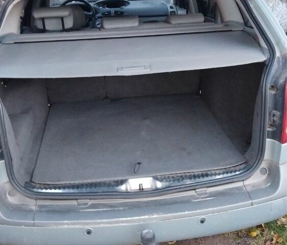 Серый Рено Лагуна, объемом двигателя 1.9 л и пробегом 340 тыс. км за 1750 $, фото 5 на Automoto.ua