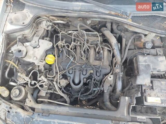 Сірий Рено Лагуна, об'ємом двигуна 0 л та пробігом 400 тис. км за 720 $, фото 11 на Automoto.ua
