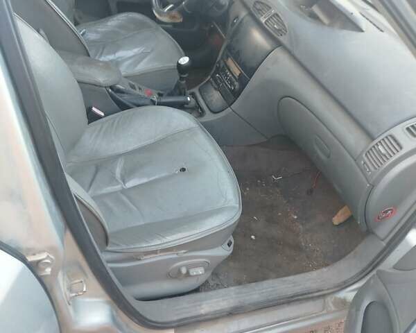 Сірий Рено Лагуна, об'ємом двигуна 0 л та пробігом 400 тис. км за 720 $, фото 3 на Automoto.ua