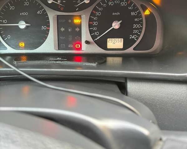Рено Лагуна 2001 в Тернополе на Automoto.ua Серый Рено Лагуна, объемом двигателя 1.9 л и пробегом 293 тыс. км за 3333 $, фото 12 на Automoto.ua