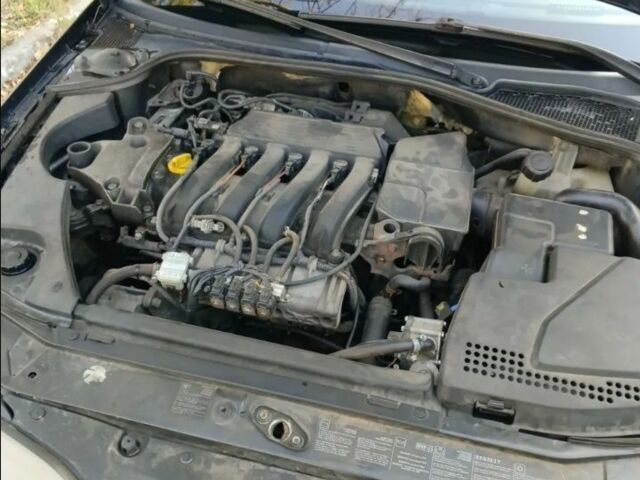 Серый Рено Лагуна, объемом двигателя 1.8 л и пробегом 270 тыс. км за 3800 $, фото 6 на Automoto.ua