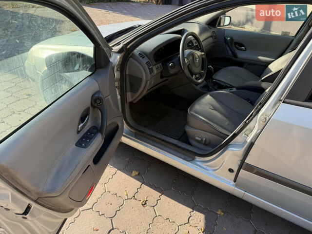 Серый Рено Лагуна, объемом двигателя 2 л и пробегом 555 тыс. км за 2250 $, фото 9 на Automoto.ua