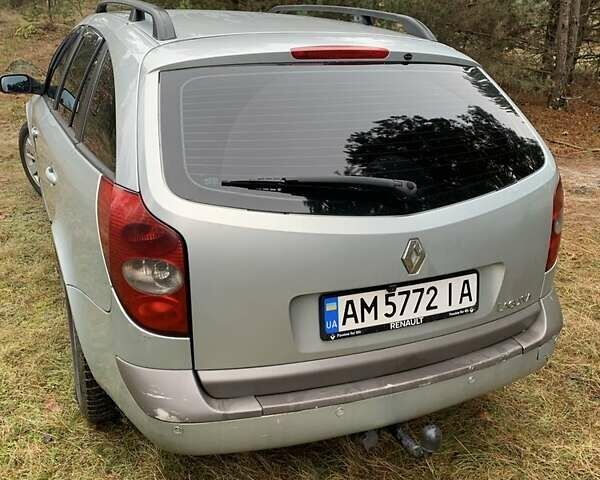 Серый Рено Лагуна, объемом двигателя 1.9 л и пробегом 330 тыс. км за 3850 $, фото 4 на Automoto.ua
