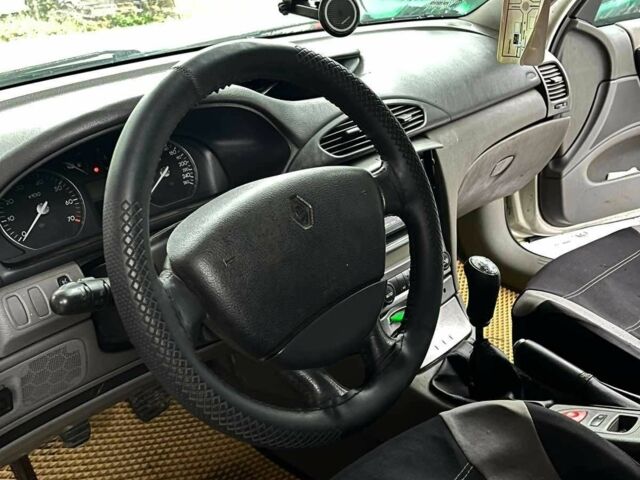 Серый Рено Лагуна, объемом двигателя 1.8 л и пробегом 311 тыс. км за 2300 $, фото 5 на Automoto.ua