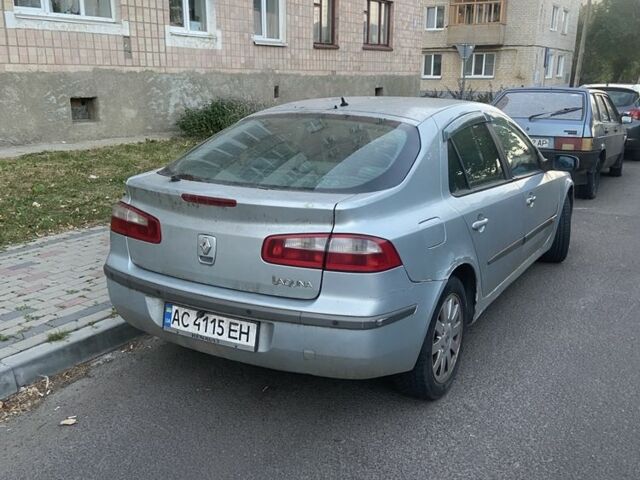 Серый Рено Лагуна, объемом двигателя 2 л и пробегом 300 тыс. км за 1900 $, фото 2 на Automoto.ua
