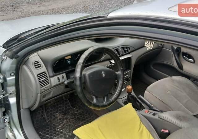 Серый Рено Лагуна, объемом двигателя 1.87 л и пробегом 412 тыс. км за 2800 $, фото 2 на Automoto.ua
