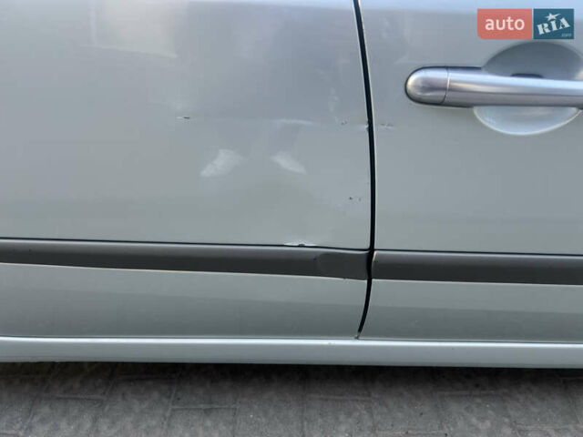 Серый Рено Лагуна, объемом двигателя 2.19 л и пробегом 240 тыс. км за 3000 $, фото 2 на Automoto.ua