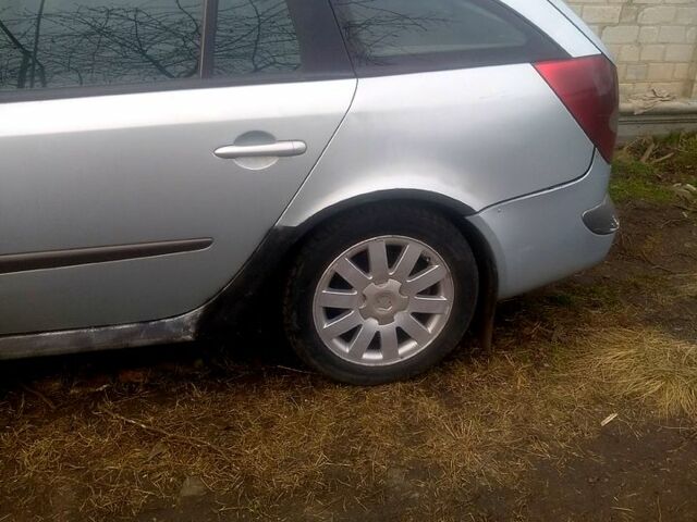 Серый Рено Лагуна, объемом двигателя 1.9 л и пробегом 0 тыс. км за 2000 $, фото 2 на Automoto.ua