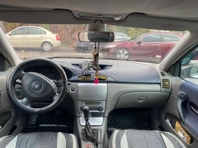 Серый Рено Лагуна, объемом двигателя 1.8 л и пробегом 377 тыс. км за 3800 $, фото 5 на Automoto.ua