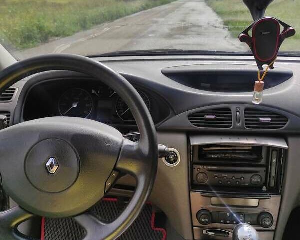 Серый Рено Лагуна, объемом двигателя 3 л и пробегом 230 тыс. км за 4700 $, фото 4 на Automoto.ua