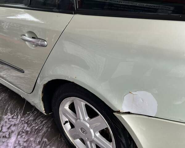 Рено Лагуна 2002 в Стрые на Automoto.ua Серый Рено Лагуна, объемом двигателя 1.78 л и пробегом 311 тыс. км за 2500 $, фото 1 на Automoto.ua