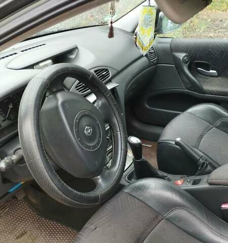 Серый Рено Лагуна, объемом двигателя 1.8 л и пробегом 240 тыс. км за 3400 $, фото 3 на Automoto.ua