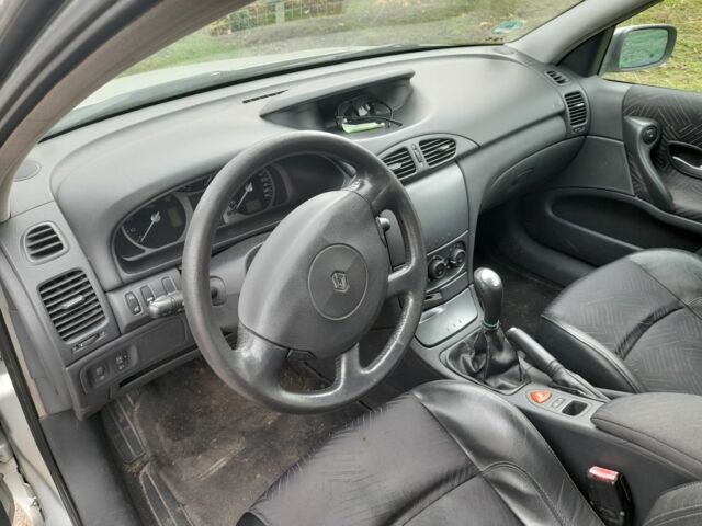 Сірий Рено Лагуна, об'ємом двигуна 1.8 л та пробігом 162 тис. км за 2750 $, фото 4 на Automoto.ua