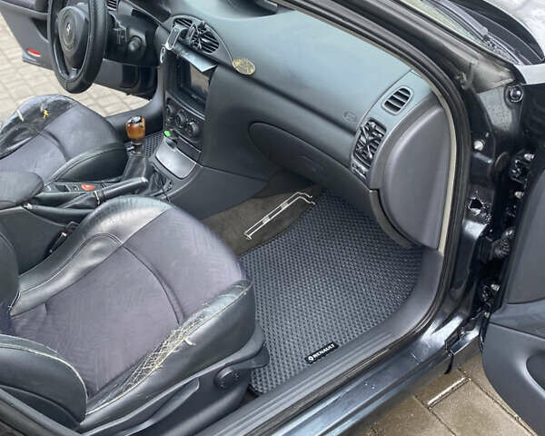 Серый Рено Лагуна, объемом двигателя 1.87 л и пробегом 401 тыс. км за 3200 $, фото 1 на Automoto.ua