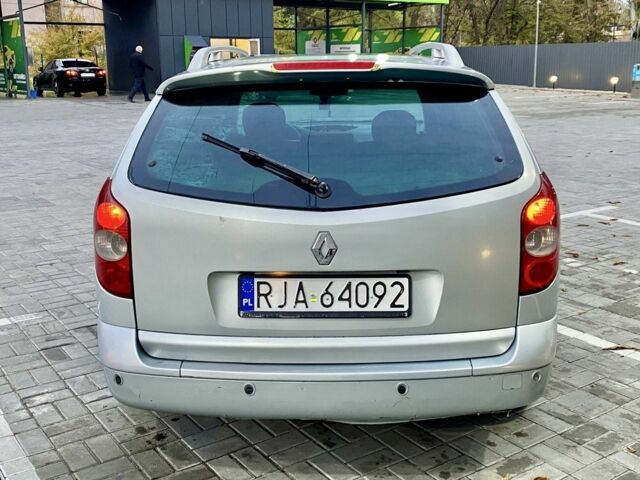 Серый Рено Лагуна, объемом двигателя 2.2 л и пробегом 300 тыс. км за 1450 $, фото 5 на Automoto.ua