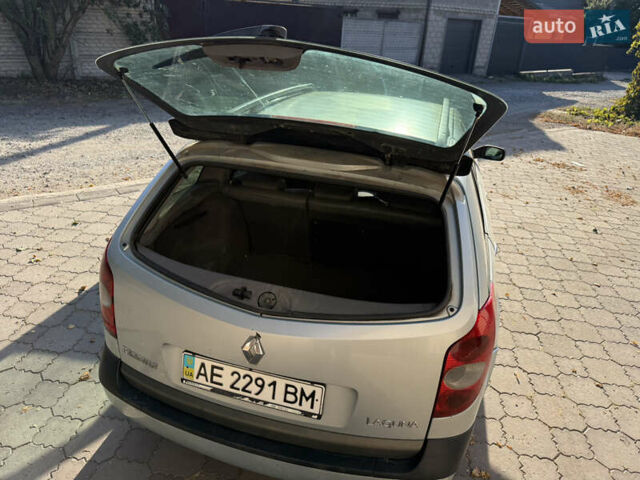 Серый Рено Лагуна, объемом двигателя 2 л и пробегом 555 тыс. км за 2250 $, фото 13 на Automoto.ua