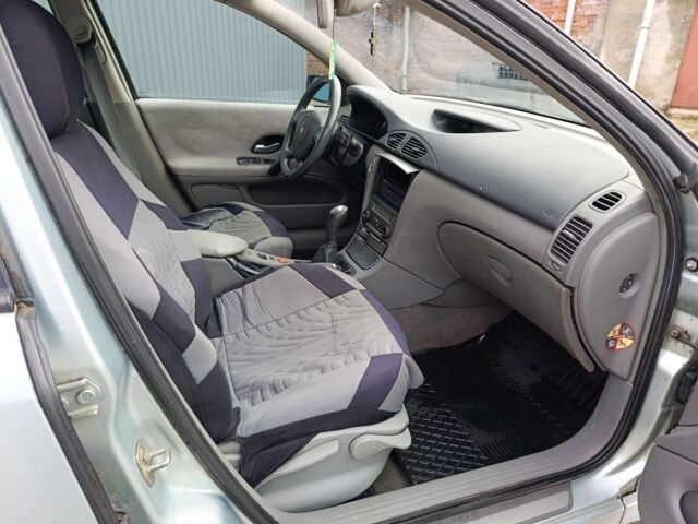 Серый Рено Лагуна, объемом двигателя 1.8 л и пробегом 245 тыс. км за 3800 $, фото 6 на Automoto.ua