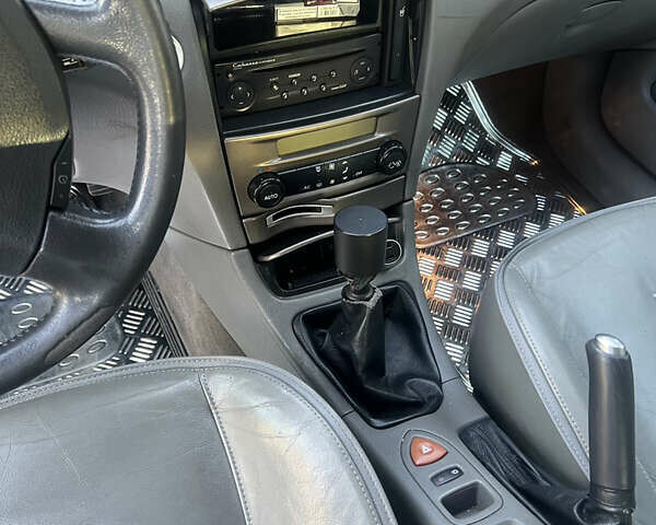 Серый Рено Лагуна, объемом двигателя 2.19 л и пробегом 240 тыс. км за 3000 $, фото 16 на Automoto.ua