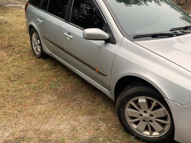 Серый Рено Лагуна, объемом двигателя 1.9 л и пробегом 330 тыс. км за 3850 $, фото 2 на Automoto.ua