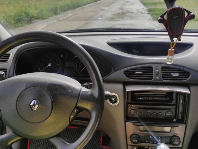 Серый Рено Лагуна, объемом двигателя 3 л и пробегом 236 тыс. км за 4700 $, фото 3 на Automoto.ua