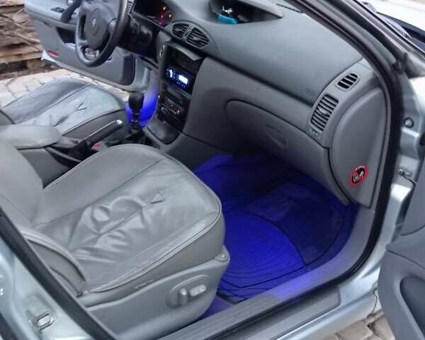 Серый Рено Лагуна, объемом двигателя 2.2 л и пробегом 230 тыс. км за 2999 $, фото 19 на Automoto.ua