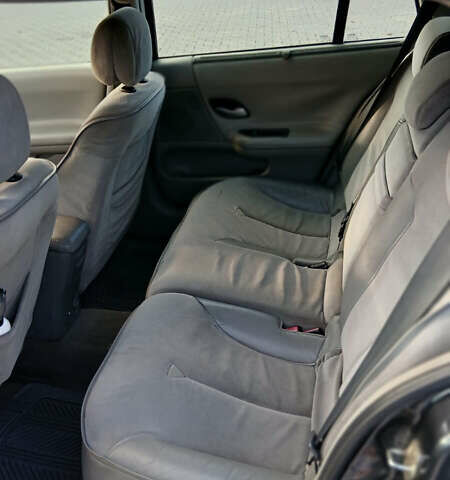 Серый Рено Лагуна, объемом двигателя 1.87 л и пробегом 350 тыс. км за 2750 $, фото 8 на Automoto.ua