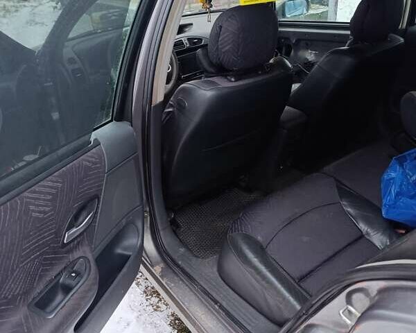 Серый Рено Лагуна, объемом двигателя 1.78 л и пробегом 399 тыс. км за 3000 $, фото 4 на Automoto.ua